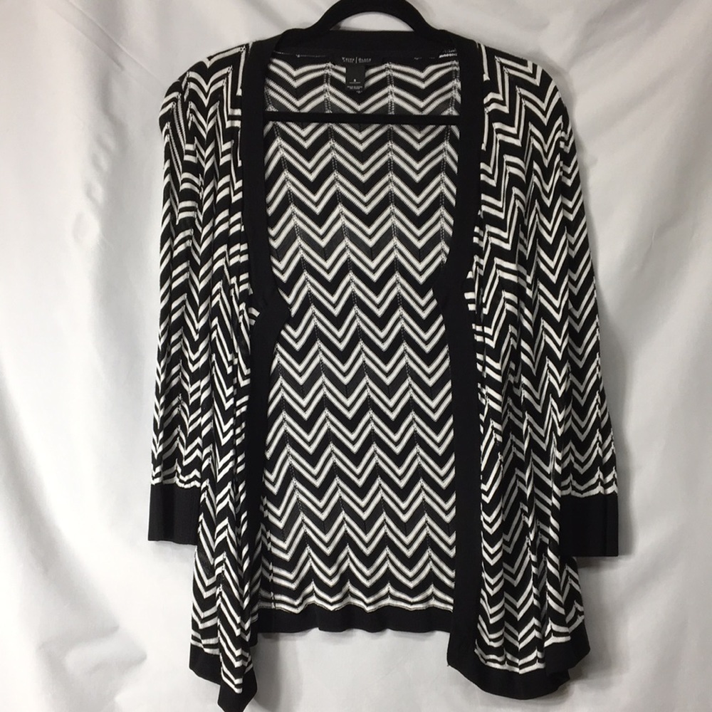 White House Black Market Black & White Chevron Cardigan Size S Like-NEW